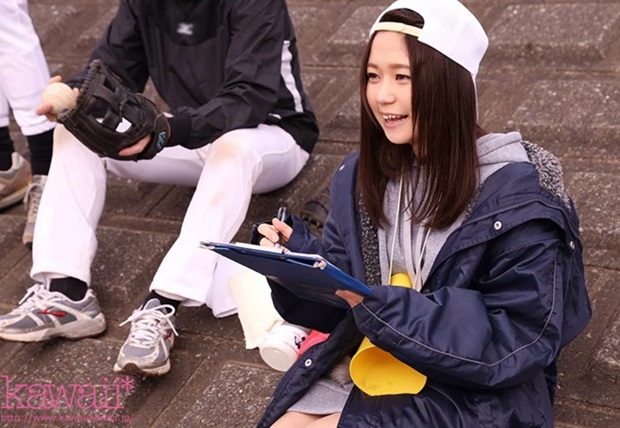 【久保みなぎ】野球サークルのマネージャーの現役女子大生がAVデビュー